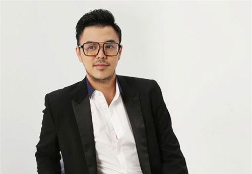 MC Tuấn Tú phải giao ước với vợ không được ghen khi xem cảnh “nóng” của chồng với bạn diễn