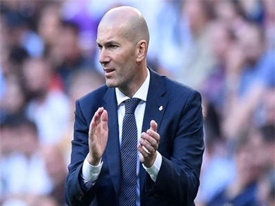 Zidane thừa nhận bất lực trước mùa giải 'vứt đi'