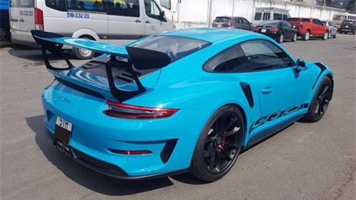 Đại gia Sài Gòn chi 40 tỷ tậu bộ đôi siêu xe Porsche 911