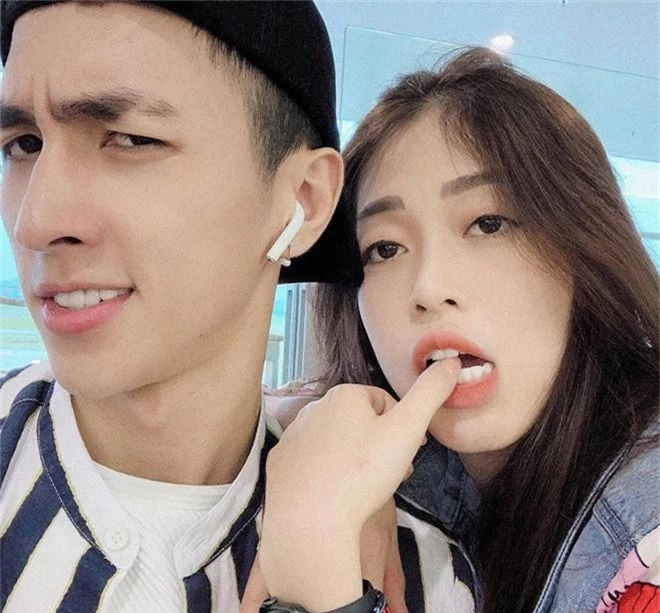 Bình An - Phương Nga lần đầu đi du lịch cùng nhau sau công khai hẹn hò, tay đeo nhẫn đôi cực tình tứ - Ảnh 2. Bình An - Phương Nga lần đầu đi du lịch cùng nhau sau công khai hẹn hò, tay đeo nhẫn đôi cực tình tứ - Ảnh 2.