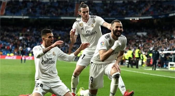 Ghi bàn hạ Huesca, Benzema lập kỷ lục không tưởng đến Messi và Ronaldo cũng phải chào thua