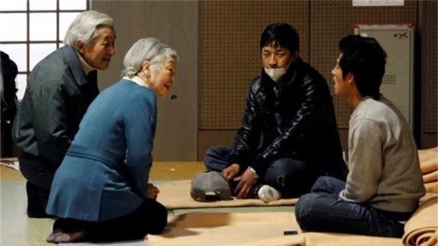 Những lần đi ngược chuẩn mực truyền thống của Nhật Hoàng Akihito - 3