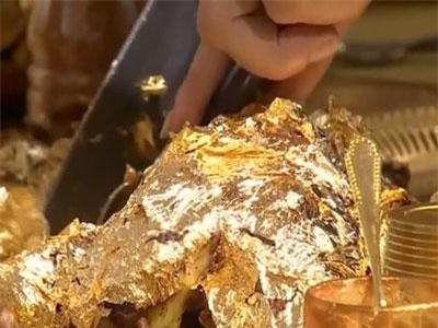 Bữa tối đặc biệt với các món ăn phủ vàng