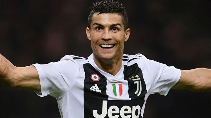 2. Cristiano Ronaldo. tổng thu nhập: 113 triệu euro. (Ảnh: Sky Sports)