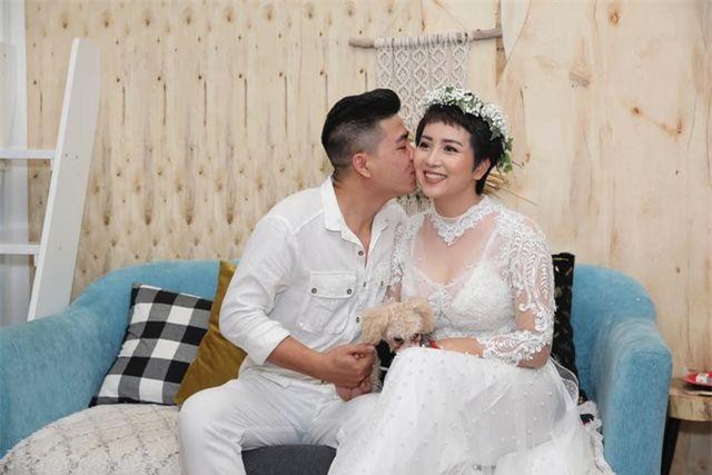 “Nữ hoàng whusu” Thúy Hiền kết hôn, Tú Dưa gửi lời chúc mừng đến vợ cũ