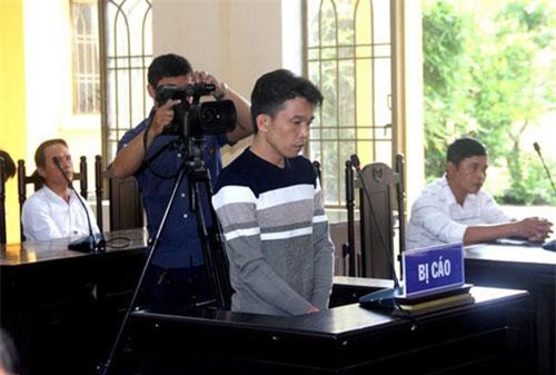 Quảng Nam: Bị từ chối nối lại tình xưa, chém em vợ cũ gần chết