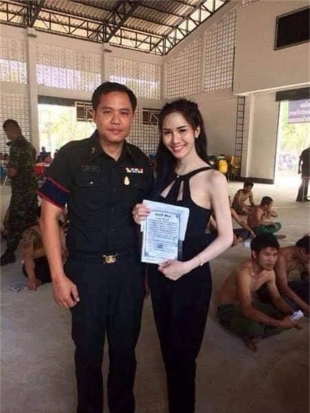Những người đẹp chuyển giới ở kì khám nghĩa vụ quân sự ở Thái Lan: Đến con gái còn phải trầm trồ! - Ảnh 8.