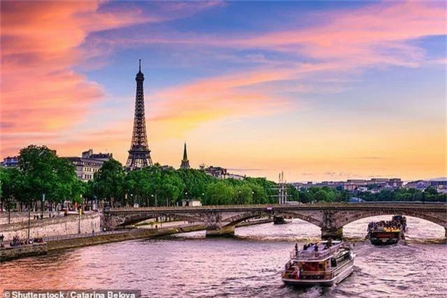 Paris, Singapore và HongKong là những thành phố đắt đỏ nhất thế giới - 1