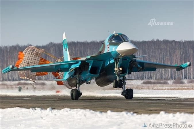 Sukhoi Su-34 mang bom gi trong ngay huan luyen dau nam?-Hinh-7