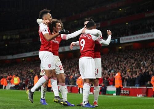 Arsenal 2-0 Newcastle: Cú bứt phá ngoạn mục