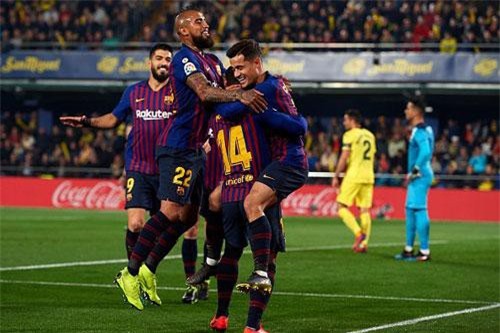 Villarreal 4-4 Barcelona: Kịch bản điên rồ
