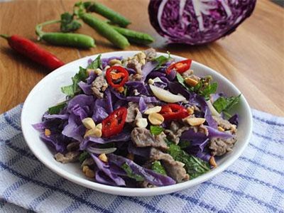 Cách làm nộm bắp cải tím bò giòn và mát