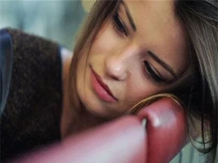 Thấy chị dâu nằm sõng soài trong nhà tắm với vết máu chảy khắp chân, tôi kinh hoàng nhận ra mình đã gây ra tai họa