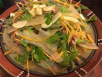 'Nhai mỏi miệng' với món nộm da trâu của người Thái ở Sơn La