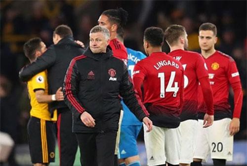 HLV Solskjaer: “MU tự sụp đổ, lẽ ra phải ghi 3 bàn”