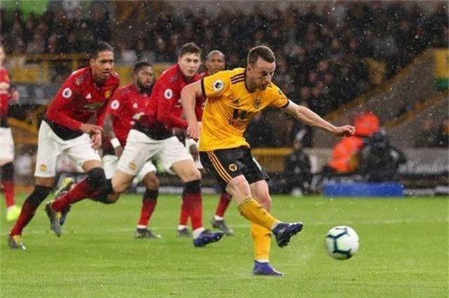 Những khoảnh khắc ở trận thua ngược của Man Utd trước Wolves - 11