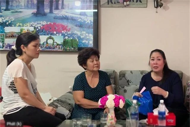 NSND Hồng Vân, Minh Nhí trao tiền ủng hộ tới gia đình nghệ sĩ Anh Vũ - 2