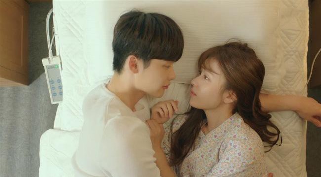 Trước đêm ly hôn, vợ cầu xin chồng hãy ngủ chung 1 giường, lời thủ thỉ của cô khi ấy khiến anh rơi nước mắt