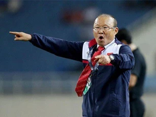 “Cầu thủ Việt kiều cần được tạo điều kiện để khoác áo đội tuyển Việt Nam”