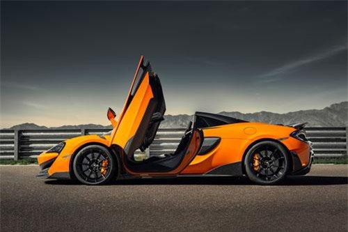 Siêu xe mui trần mạnh 592 mã lực, giá gần 6 tỷ đồng