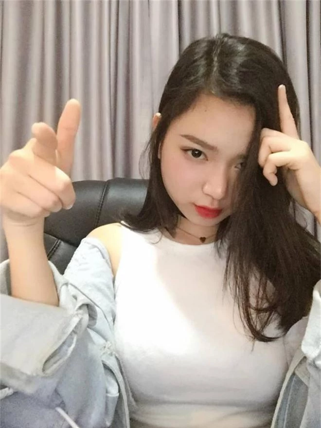 Gái xinh streamer sinh năm 1999: Em đã làm gì có người yêu, tỏ tình toàn bị từ chối đây này! - Ảnh 9. Gái xinh streamer sinh năm 1999: Em đã làm gì có người yêu, tỏ tình toàn bị từ chối đây này! - Ảnh 9.