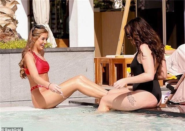 Georgia Steel cuốn hút với bikini đỏ - 8 Georgia Steel cuốn hút với bikini đỏ - 8