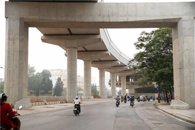 Metro Nhổn - ga Hà Nội thành hình đường trên cao xuyên qua phố phường Thủ đô - 13