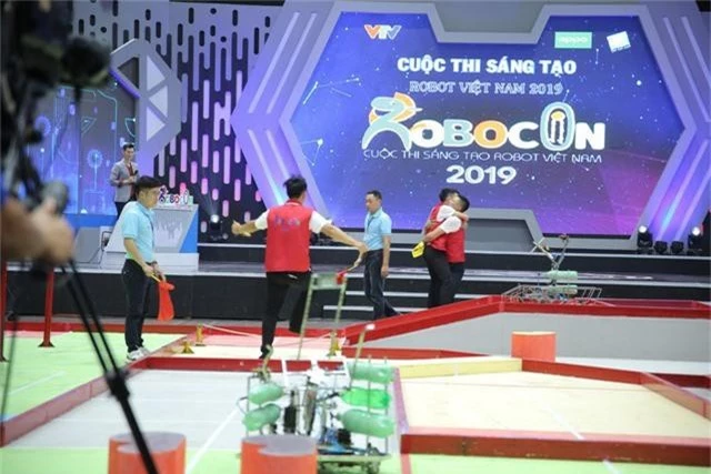 Robocon Việt Nam 2019: Xây dựng bất ngờ vượt qua người anh em Bách khoa - Ảnh 18.