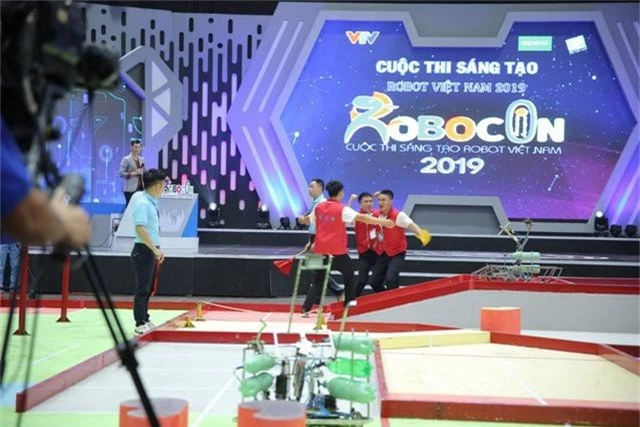 Robocon Việt Nam 2019: Xây dựng bất ngờ vượt qua người anh em Bách khoa - Ảnh 19.