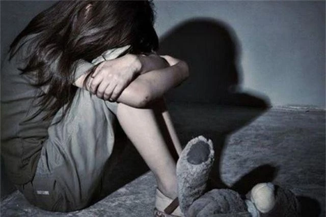 Tránh bị “quỷ ấu dâm” xâm hại: Những quy tắc nằm lòng cha mẹ nhất định phải nhớ - 2 Tránh bị “quỷ ấu dâm” xâm hại: Những quy tắc nằm lòng cha mẹ nhất định phải nhớ - 2