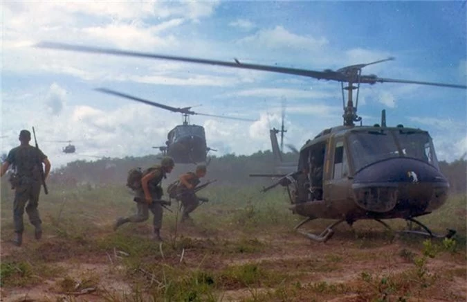 Việt Nam có thu giữ được trực thăng tấn công AH-1 Cobra? - Hình 10 Viet Nam co thu giu duoc truc thang tan cong AH-1 Cobra?-Hinh-10