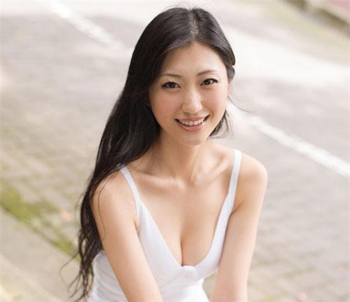 Cô đào phim 18+ thu nhập 41 tỷ/năm bị quấy rối tình dục giờ ra sao?