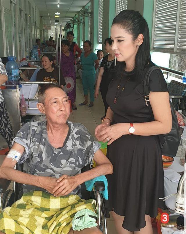 Nghệ sĩ Lê Bình bị ung thư di căn vào tuỷ, liệt nửa người, phải ngồi xe lăn