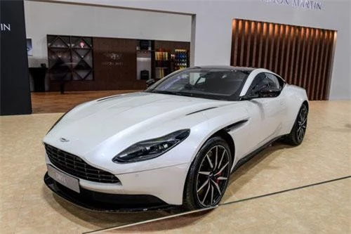 Aston Martin DB11.