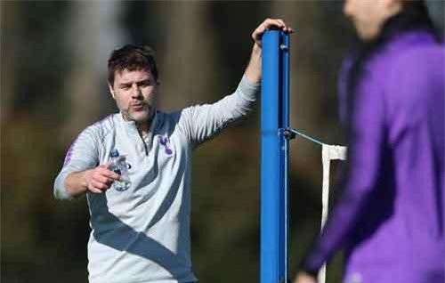 Xuất hiện CLB khiến Tottenham mất ngủ về Pochettino