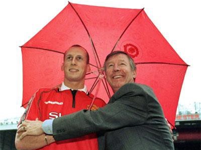 Sir Alex bị tố chơi xấu vụ Jaap Stam