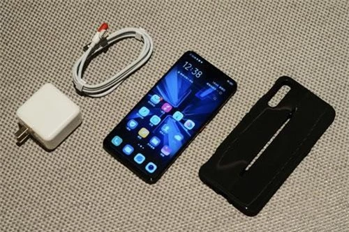 3. Vivo iQOO Monster RAM 12 GB (365.430 điểm).