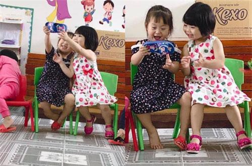 CLIP: Hai bé gái selfie bằng dép gây ‘bão’ mạng