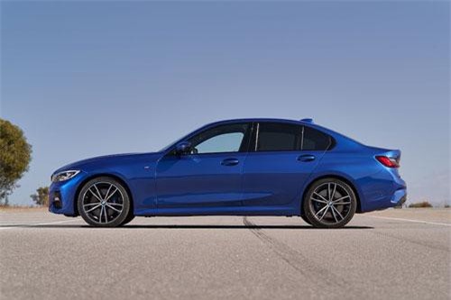 Cận cảnh BMW 3-Series 2019 giá 2,1 tỷ tại Thái, sắp về Việt Nam
