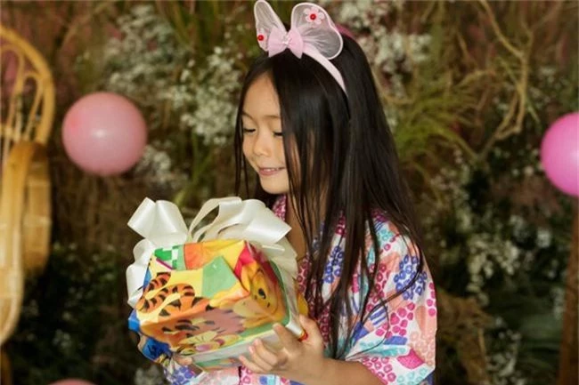 Con gái Đoan Trang xinh như thiên thần trong tiệc sinh nhật lộng lẫy mừng 5 tuổi - Ảnh 1.