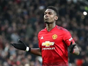 Pogba đòi lương ngang Sanchez để ở lại M.U