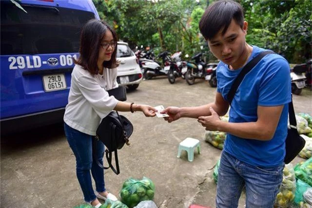 Dân Thủ đô giải cứu quýt sạch cho nông dân Nghệ An - 13