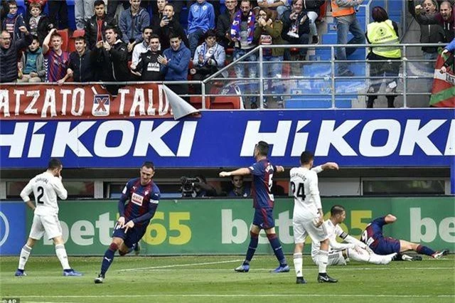 Real Madrid quyết phục hận Eibar và áp lực của HLV Zidane - 2