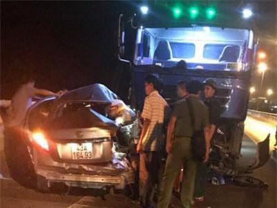 Vụ ô tô vượt ẩu gây tai nạn: 5 nạn nhân thương vong cùng một gia đình