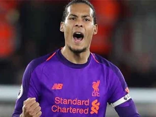 Huyền thoại M.U "đặt cửa" Van Dijk xuất sắc nhất giải