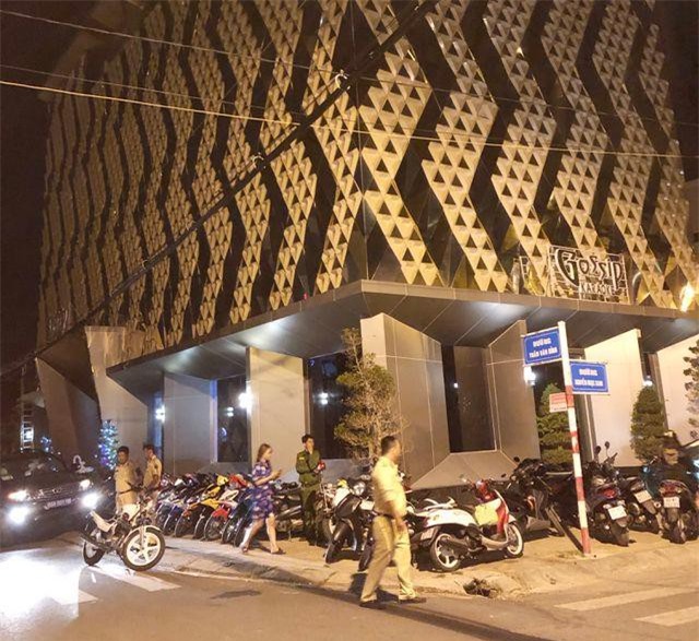 Cà Mau: "Gom" cả trăm người "chơi" ma túy trong quán karaoke