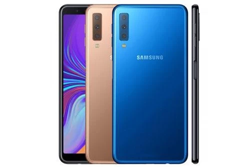 Samsung Galaxy A7 2018. Phiên bản ROM 64 GB từ 6,99 triệu đồng xuống 5,69 triệu đồng. Phiên bản ROM 128 GB từ 7,99 triệu đồng xuống 6,49 triệu đồng.