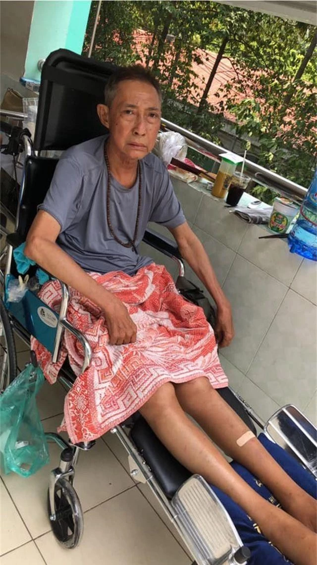 Nghệ sĩ Lê Bình phủ nhận chuyện nằm hành lang bệnh viện vì không đủ tiền viện phí - 1