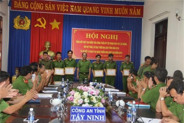 Mạnh tay dẹp tín dụng đen - 3