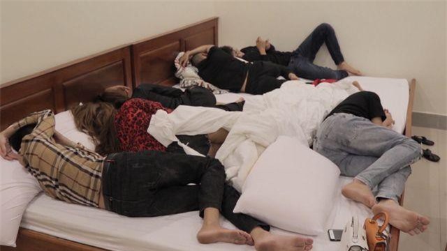 Vĩnh Long: 17 thanh niên phê ma túy trong nhà nghỉ